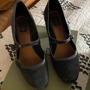 Clarks artisan black Leather heels